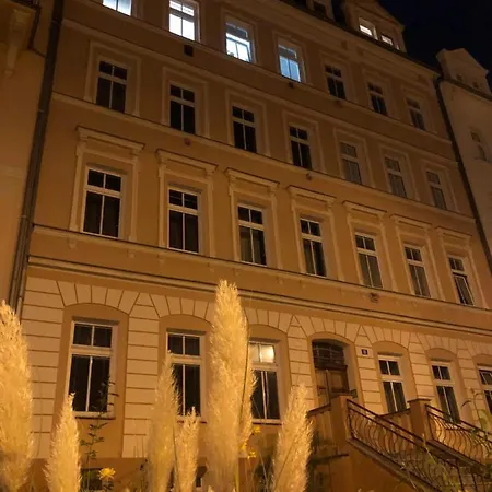 Apartment S Krasnou Vyhlidkou Na Imperial Karlovy Vary